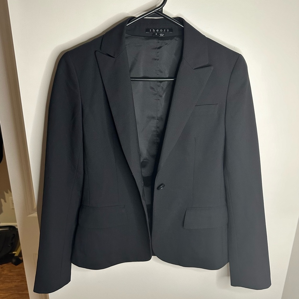THEORY Modern Blazer in Good Wool